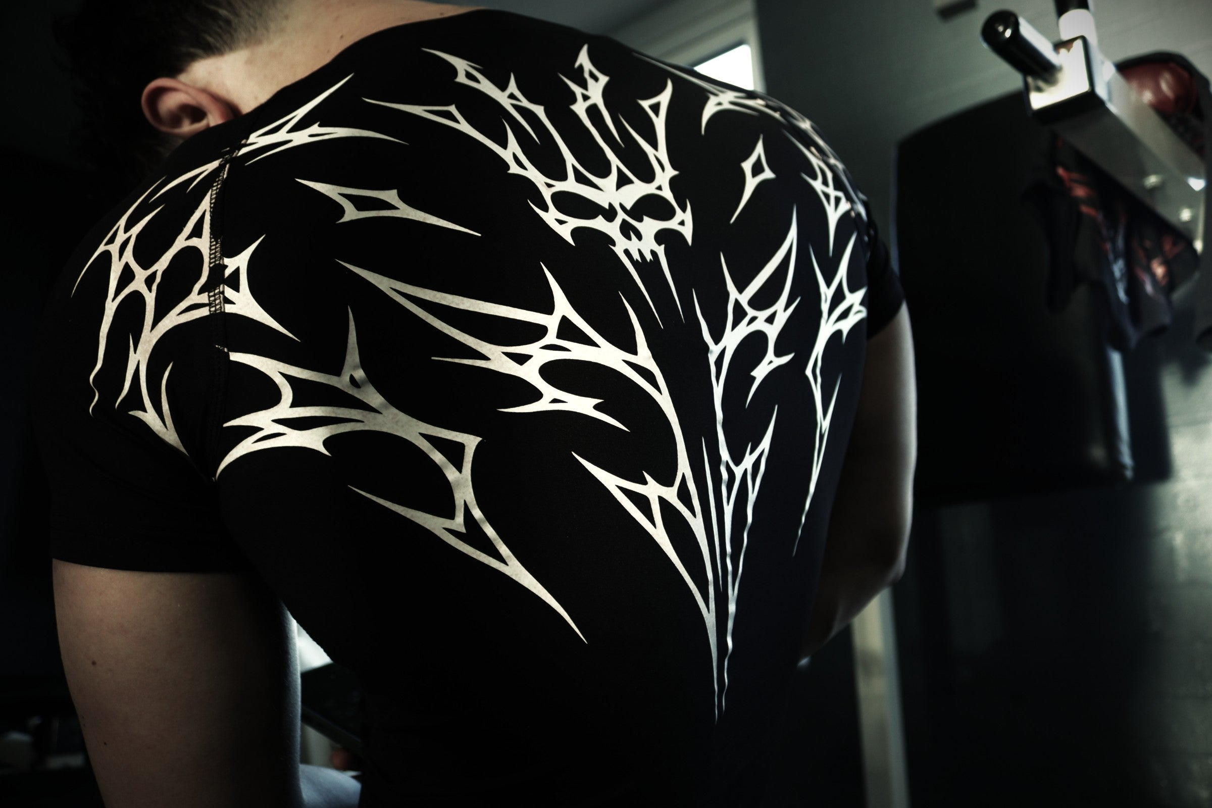 Symbiot Tech Night Shadow Comps White decay